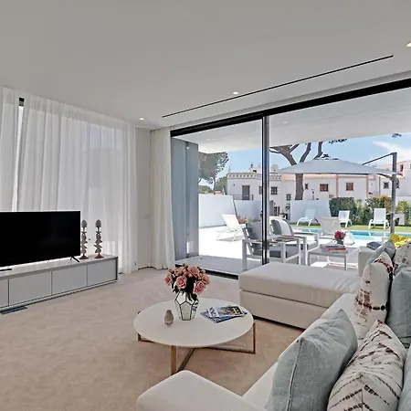 Villa One Six *