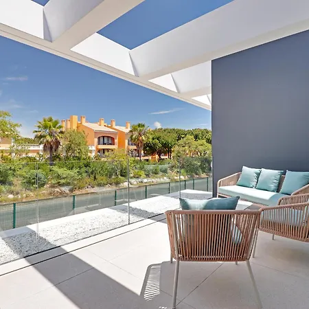 One Six Vilamoura