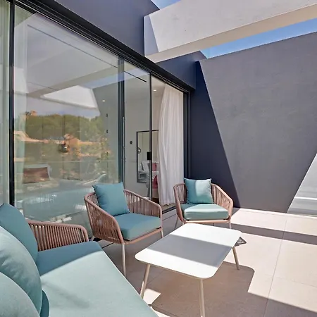 One Six Vilamoura