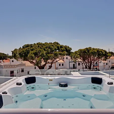 One Six * Vilamoura