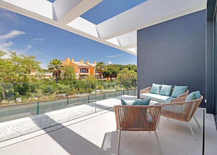 One Six 빌라모라