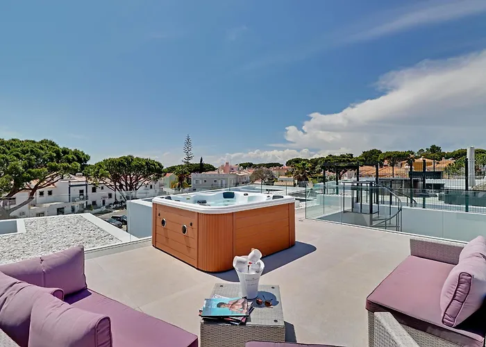 빌라 One Six 빌라모라